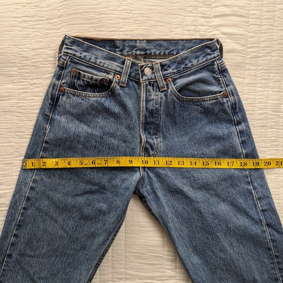 Levi's Vintage 501 Straight Leg Jeans 90s - Picture 6 of 16